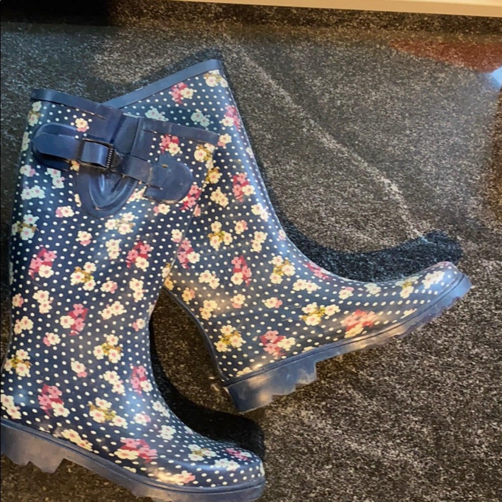 Rain boots